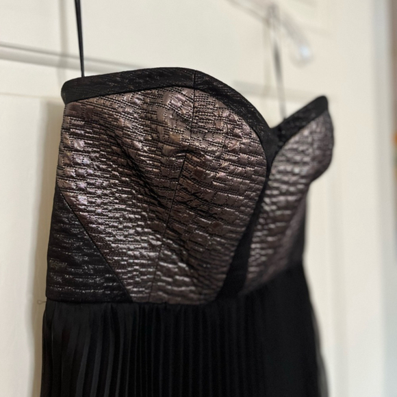SOLD⚡️🥤TIBI Bond Girl Strapless Metallic Pleated Dress 2 The Flash Wardrobe - Picture 2 of 13